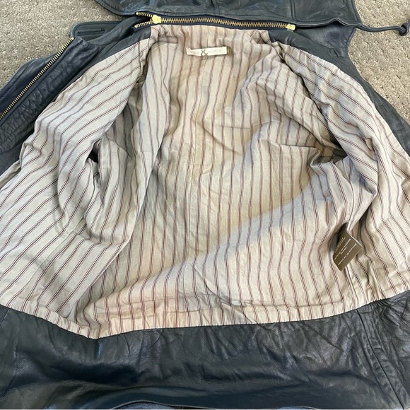 MIKE & CHRIS Black Leather Jacket - Picture 12 of 13